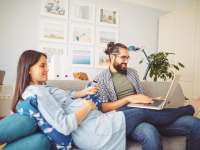 Online szülésfelkészítő tanfolyamot indít a Szent János Kórház